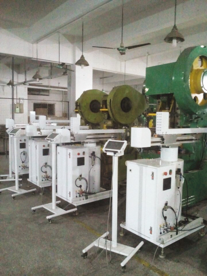 Automatic lines for tin box manufacturing